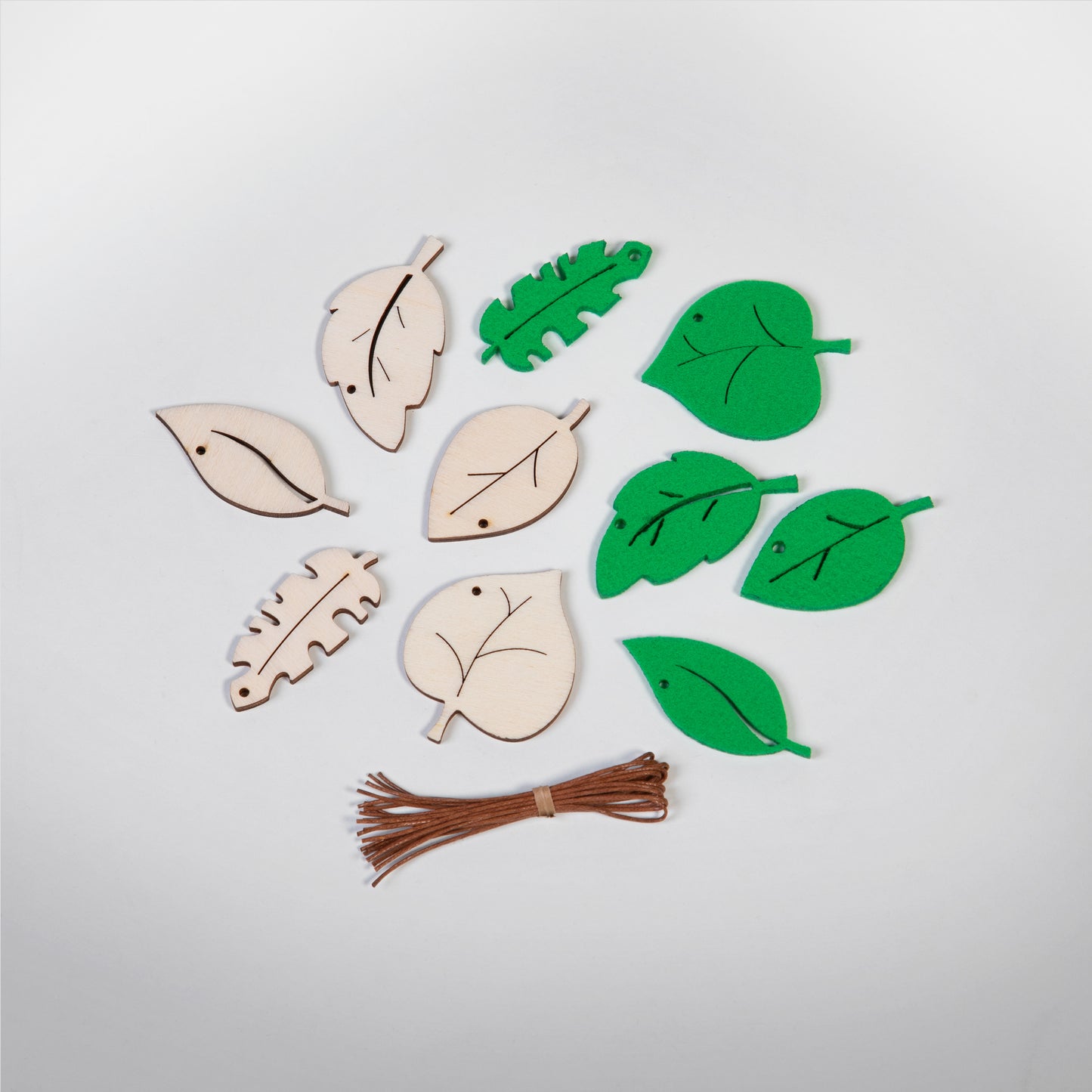 Leaf decoration medium - Santa's Light Shop